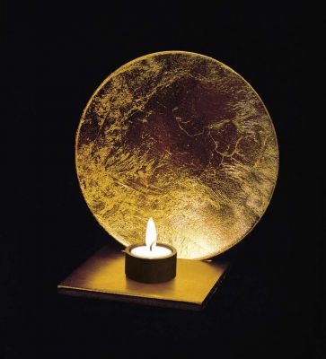 Luna Kerzenhalter von Catellani & Smith: Goldener Kerzenständer mit Teelicht für stimmungsvolle Beleuchtung.